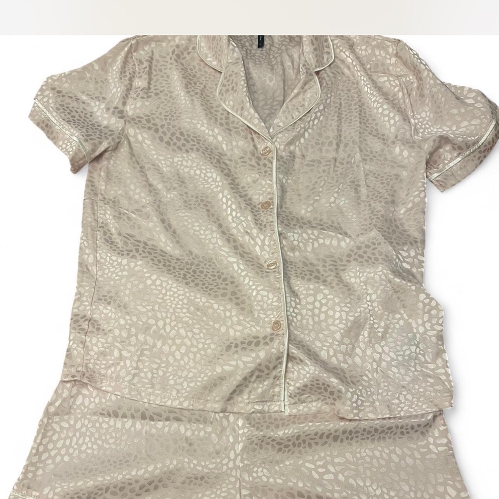 BCBGMaxAzria Cream Short Sleeve Pajama Set